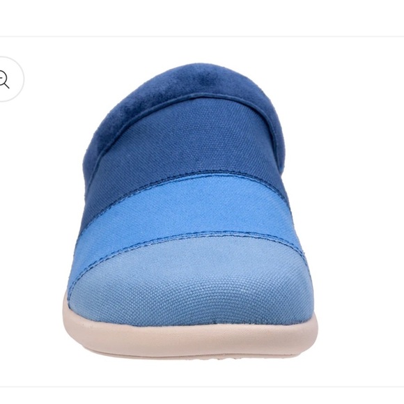 Revitalign Marina blue slides size 10 NWT - Picture 2 of 8